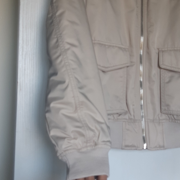 BNWT GAP bomber jacket. Size XS - Picture 5 of 8
